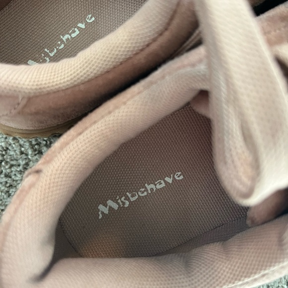 Misbehave Suede Platform Sneakers in Blush Rose Size 6 - Picture 7 of 9